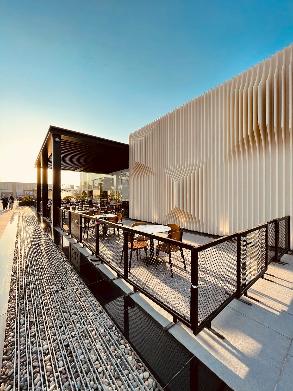 Строительство террас, навесов, надстроек